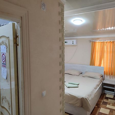 Family Guest House - Friends-J Nukus Exteriér fotografie