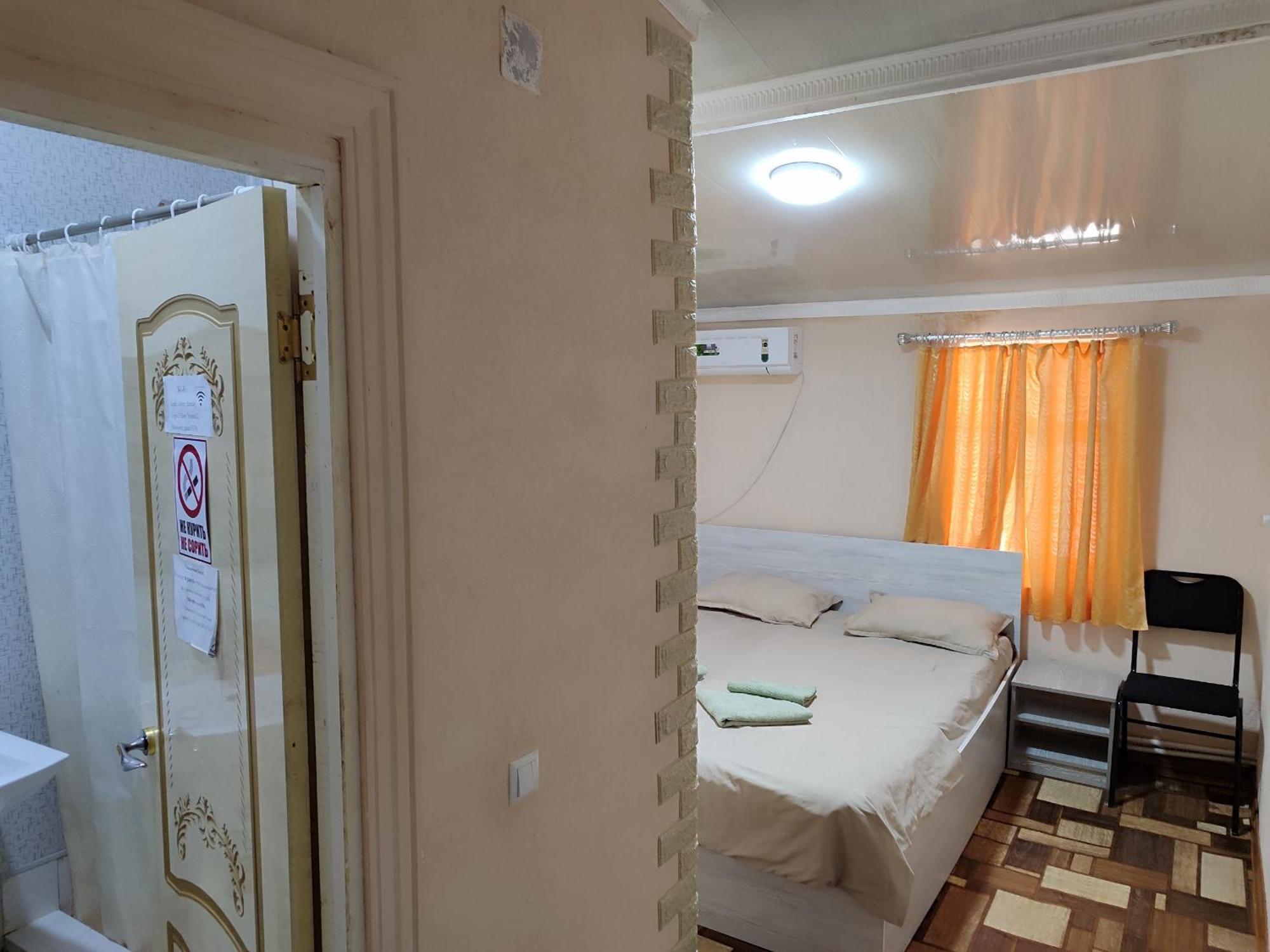 Family Guest House - Friends-J Nukus Exteriér fotografie